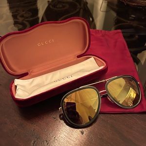 NWOT Gucci Aviator Sunglasses